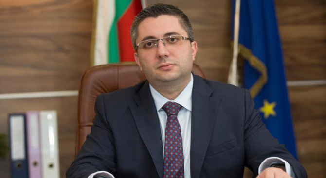 Министър Нанков разкри кога ще стане ясно колко ще струва една уикенд винетка 