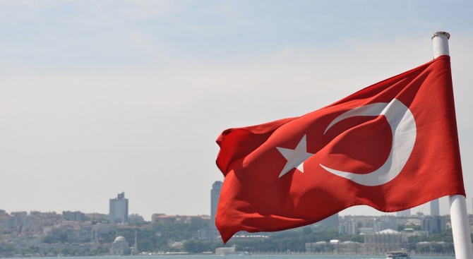 Следващата седмица Турция ще отмени извънредното положение