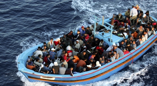 Брюксел призова за трайни решения за дебаркирането на мигранти 