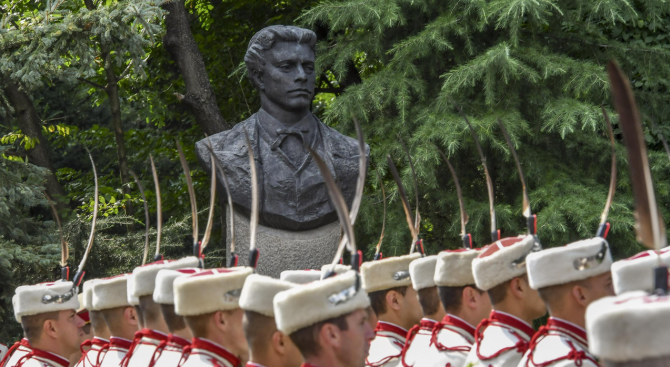 В Ловеч отбелязаха 181 години от рождението на Васил Левски