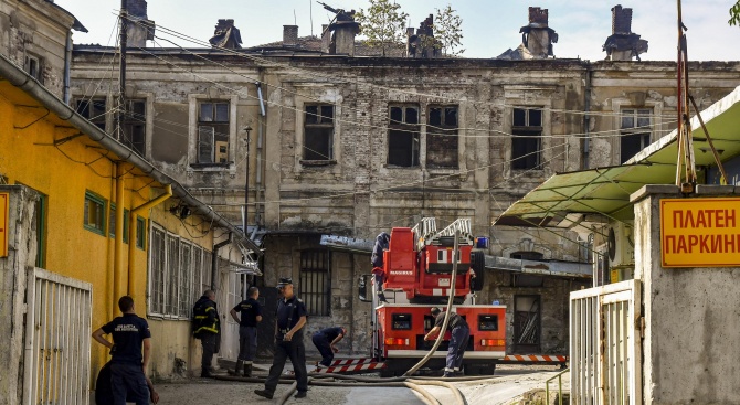 Бивш управител на КТБ за пожара в "Царските конюшни": Опожарената сграда не е наша