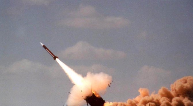 Изстреляха 8 ракети срещу Израел