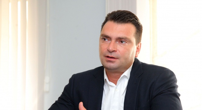 Калоян Паргов: Договорът с Македония дава дефекти