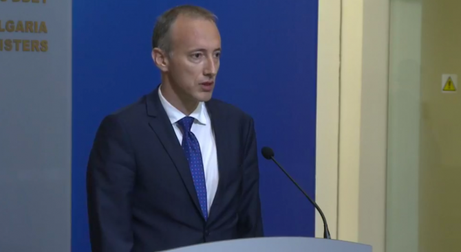 Министър Красимир Вълчев обясни какви са вариантите за НИМХ (видео)