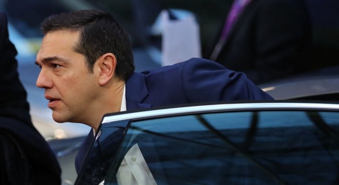 Ципрас не смени финансовия и външния министър