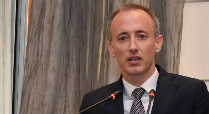 Министър Вълчев с важна информация за кризата с НИМХ 
