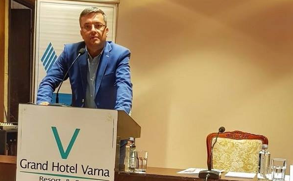 Тома Биков пред Младежи ГЕРБ: БСП се опитва да си смени пола