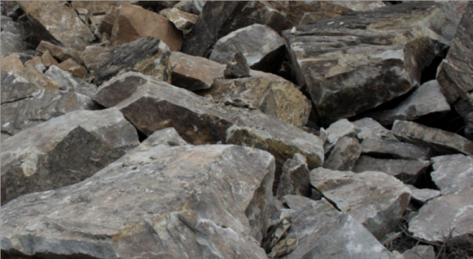 Опасност от падащи камъни в района на Кресненското дефиле