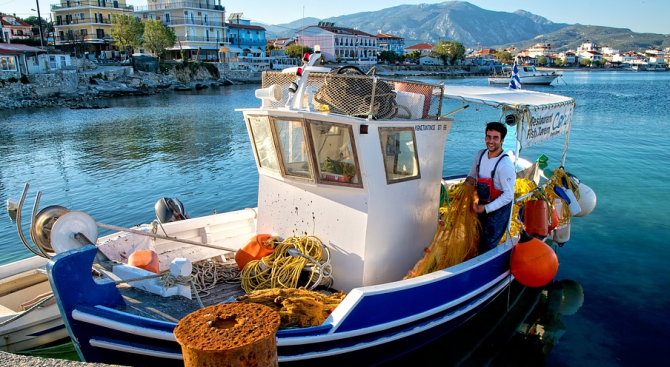 Рибари се оплакват от незаконния улов на Турция в гръцки води