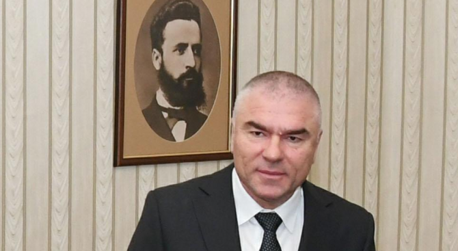 Веселин Марешки пожела на учениците и учителите вяра, надежда, любов и воля
