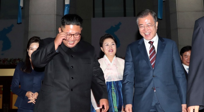 Лидерите на Северна и Южна Корея подписаха обща декларация