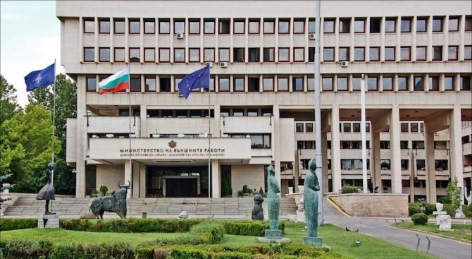 МВнР настоява за незабавно разкриване на вандалите, поругали българския паметник в Ниш