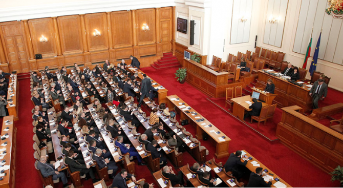Парламентът прие въвеждане на електронна платформа за възлагане на обществени поръчки