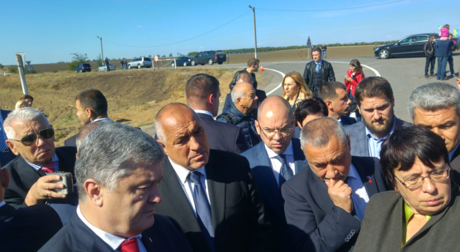 Борисов провери как Порошенко ремонтира пътя Одеса – Рени (снимки)
