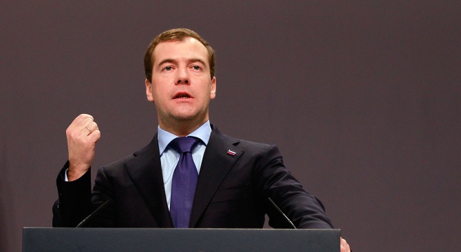Дмитрий Медведев: Икономиката ни ще се развива, въпреки  външнополитическия натиск и търговските войни