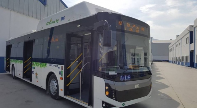 60 нови автобуса на природен газ идват в София (снимка)