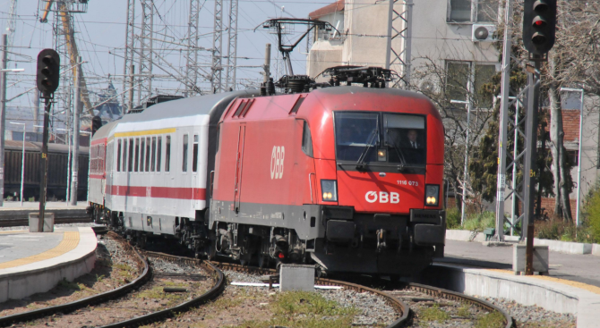 КЗК спря обществената поръчка от 675 млн. лв. за нови влакове за БДЖ