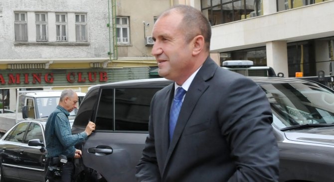 Румен Радев заминава на посещение във Великобритания по покана на кралица Елизабет II