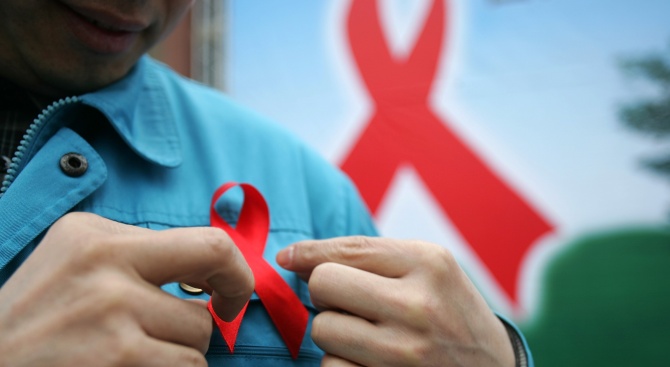  Учени унищожиха вируса ХИВ с помощта на стволови клетки 
