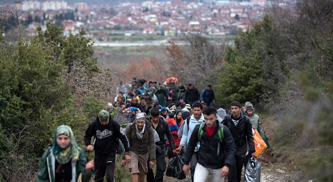 Над 45 00 мигранти са влезли в Испания по море тази година 