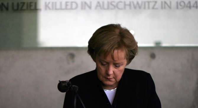 Меркел прави опит да заздрави крехката си коалиция след поражението в Хесен