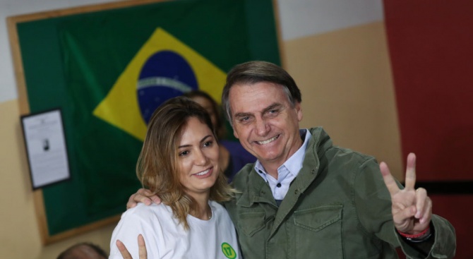Дискретната и силно религиозна Мишел Болсонаро става първа дама на Бразилия 