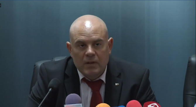 Иван Гешев: От президентството не са подавани сигнали за злоупотреби в ДАБЧ (видео)