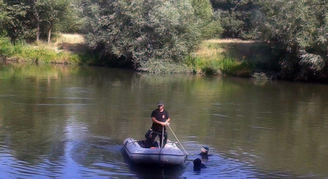 Тяло на мъж изплува в река Марица