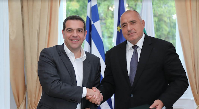 Борисов и Ципрас подписаха декларация за развитието на жп връзка от Солун до Русе (снимки)  