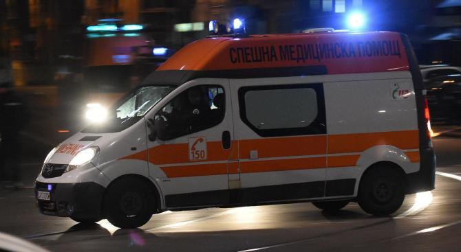Възрастна жена пострада при пожар в дома си