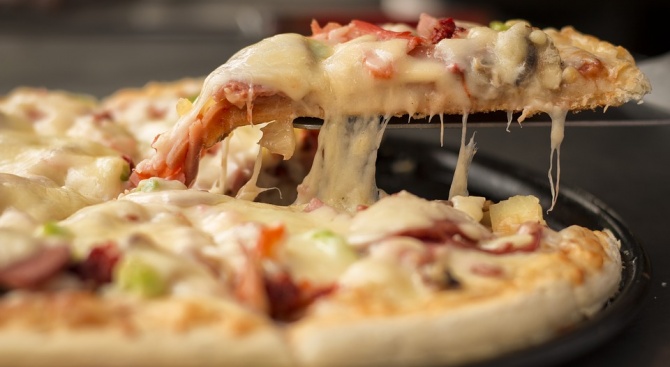 Физици изведоха формула за идеалната домашна пица 