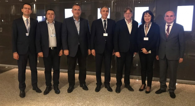 Мустафа Карадайъ и делегация на ДПС заседават на 39-ия конгрес на АЛДЕ в Мадрид
