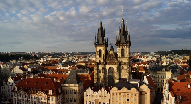  Чехия се присъедини към държавите от ЕС, отхвърлящи глобалния пакт на ООН за миграцията 