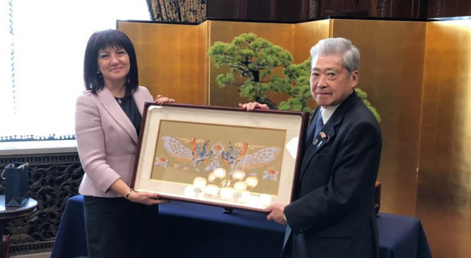 Япония е наш традиционен приятел и приоритетен партньор, каза Цвета Караянчева на Чуичи Дате