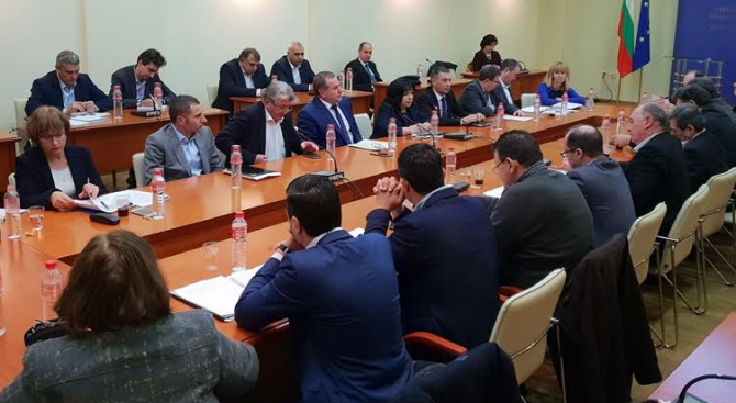 Предприема се комплекс от мерки за стабилизиране на ТЕЦ "Марица изток 2" ЕАД