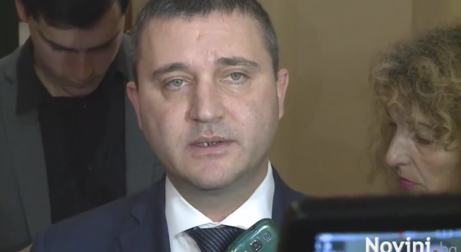 Горанов: Можех да предоставя неверни данни за апартамента, но за мен истината и спазването на закона са на първо място (видео)