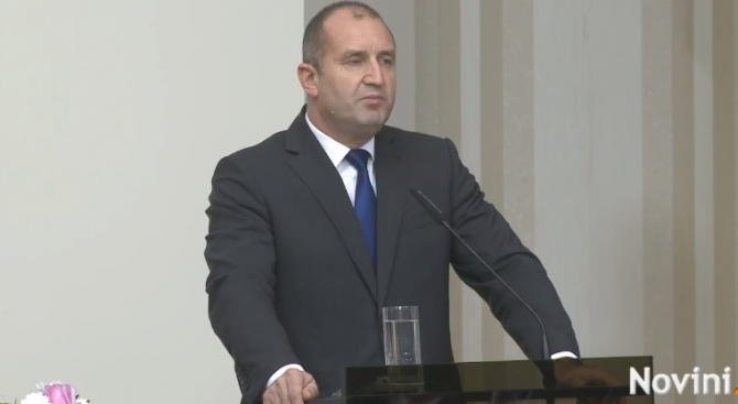 Румен Радев: Призоваваме Русия и Украйна към сдържаност и деескалация на напрежението (видео)