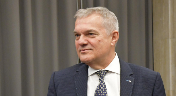 Румен Петков: Двойният стандарт има особено тежки финансови параметри за данъкоплатците