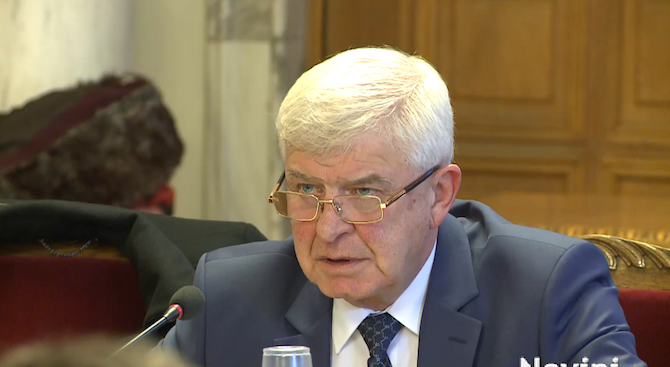 Кирил Ананиев: Не е проблем, че Фондът за лечение на деца в чужбина ще бъде закрит (видео)