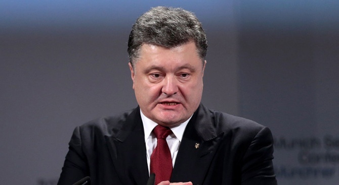 Порошенко призова НАТО да изпрати военни кораби в подкрепа на Украйна