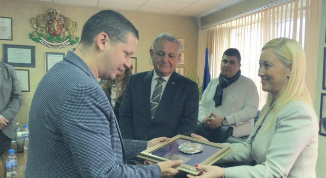 Илиан Тодоров получи плакет на Федерацията на местните власти на Държавата Израел