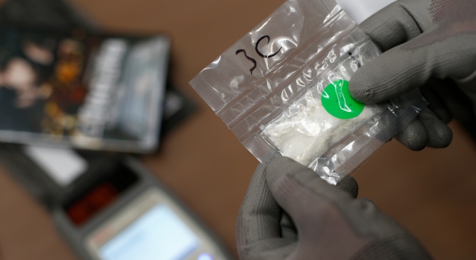 Конфискуваха 2 кг кокаин на летището в Скопие