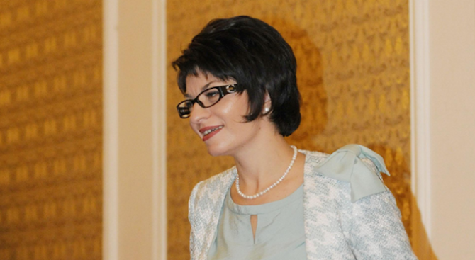 Десислава Атанасова за дискусията на президента: По същия, действащ Изборен кодекс е избран самият той