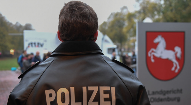 В Германия задържаха мъжа, заподозрян за нападенията с нож над три жени 