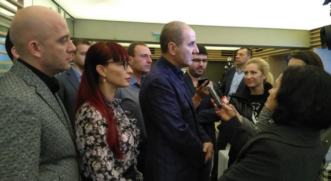 Цветанов: Ако Радев иска да говорим за избори, да каже как е финансирана кампанията му