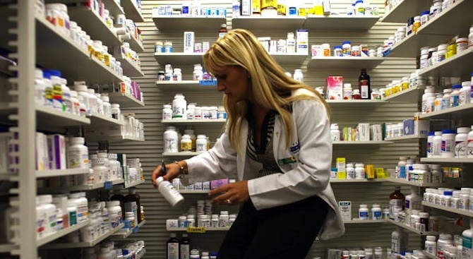 Премахват стимулите за аптеките, които отпускат скъпи лекарства