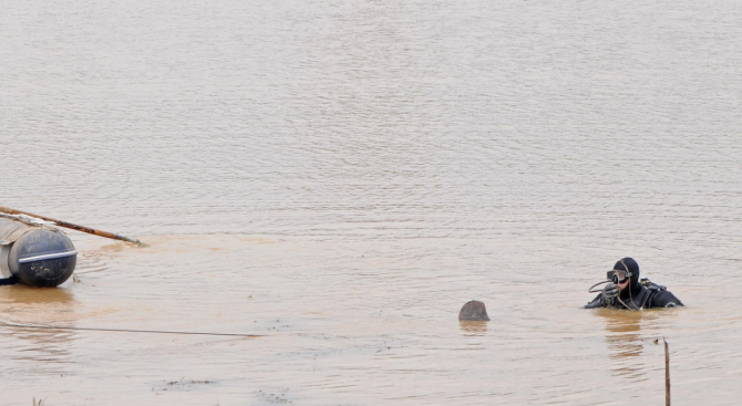 Откриха труп на бебе на брега на Арда в Кърджали