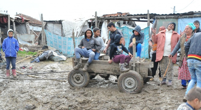 Ромски организации: Органи на реда не могат да стигат в махалите