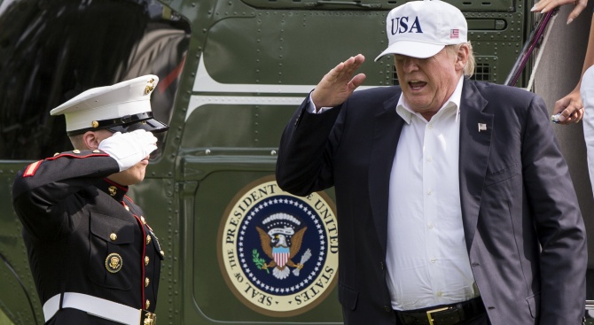 "Шипове" отървали Доналд Тръмп от Виетнамската война