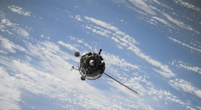 Космически апарат на НАСА влезе в орбита около астероид
